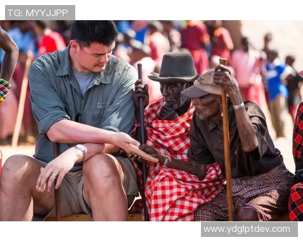 姚明携手小西班牙共筑篮球梦想展现中西文化交融的精彩瞬间