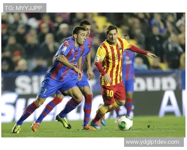 足总杯惊现冷门那不勒斯与AC米兰战成平局乌龙球成焦点