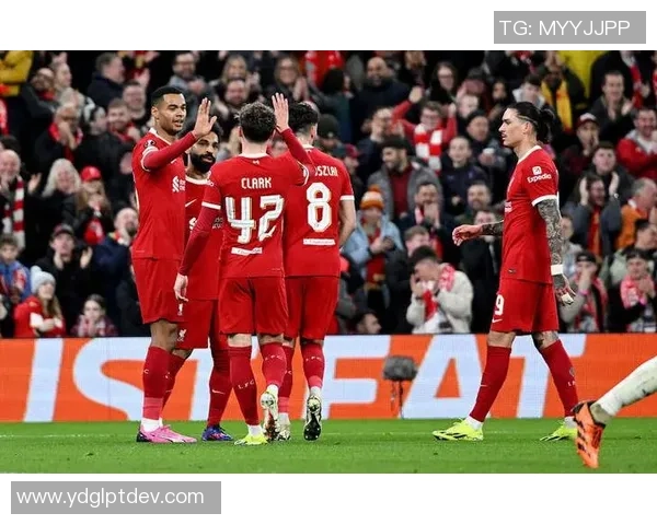 足总杯激战阿森纳险胜利物浦红牌争议引发全场热议