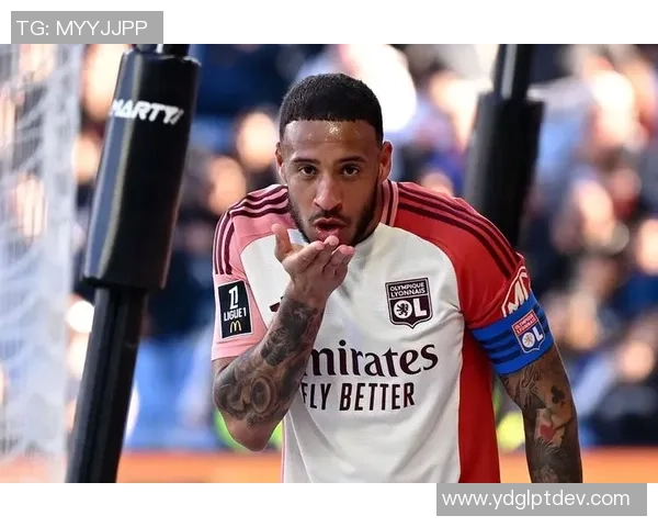 世界杯精彩对决里昂与马竞激战成平补时进球引发全场狂欢 世界杯精彩对决里昂与马竞激战成平补时进球引发全场狂欢