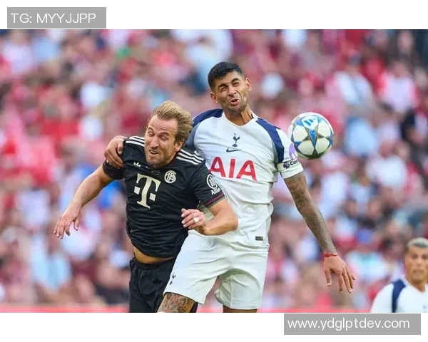 国王杯精彩对决拜仁狂胜热刺五球引发全场震撼解析