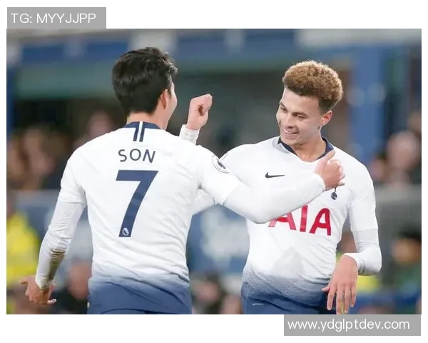 意甲激战拜仁与热刺握手言和帽子戏法瞬间点燃全场激情解析 意甲激战拜仁与热刺握手言和帽子戏法瞬间点燃全场激情解析