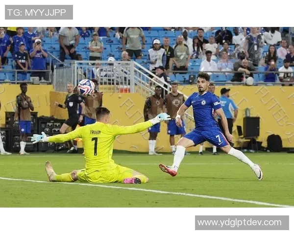 友谊赛惊现冷门本菲卡与波尔图战成平局点球大战引发全场沸腾