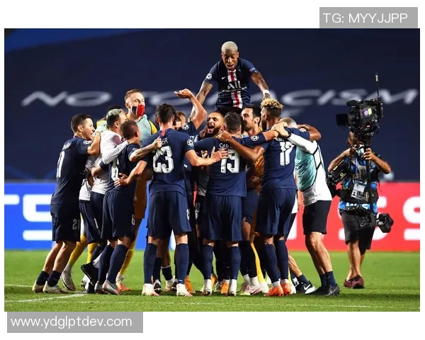 足总杯精彩对决巴黎圣日耳曼狂胜AC米兰全场沸腾瞬间回顾