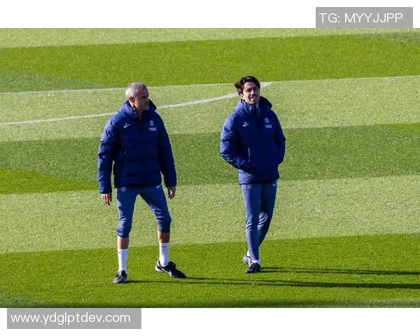 欧联杯激战巴黎圣日耳曼凭借帽子戏法逆转本菲卡成功晋级